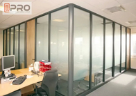 L'ufficio moderno di progettazione concisa divide il fono assorbente decorativo del muro divisorio del vetro trasparente