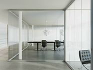 Il chiaro o ufficio moderno glassato robusto divide l'installazione facile