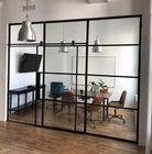 Divisore in vetro moderno di separazione dello spazio ufficio con il portello scorrevole